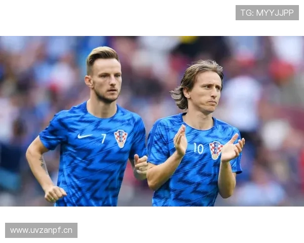 莫德里奇高位压迫下稳定出球能力解析