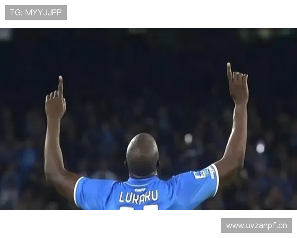 那不勒斯俱乐部运营争议持续发酵,管理层决策引发球迷质疑 那不勒斯俱乐部运营争议持续发酵,管理层决策引发球迷质疑