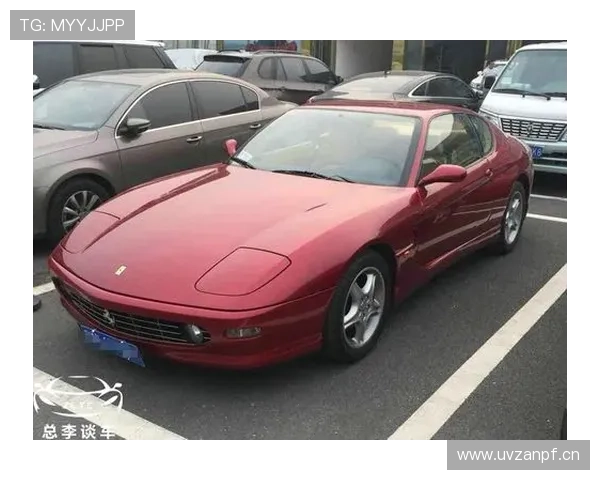 乔恩·琼斯训练完顺手买了辆法拉利当买菜车